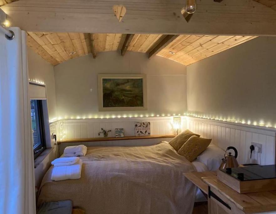 Villa Aspen Leaves: The Perfect Farm Retreat à Graffham Extérieur photo