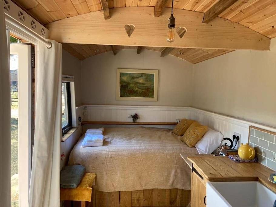 Villa Aspen Leaves: The Perfect Farm Retreat à Graffham Extérieur photo