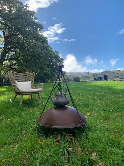 Villa Aspen Leaves: The Perfect Farm Retreat à Graffham Extérieur photo